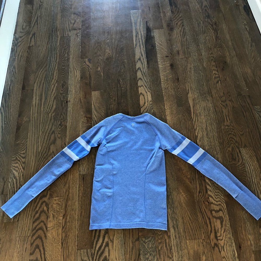 Girls size 8, Ivivva workout shirt-like NEW!! - Picture 2 of 5